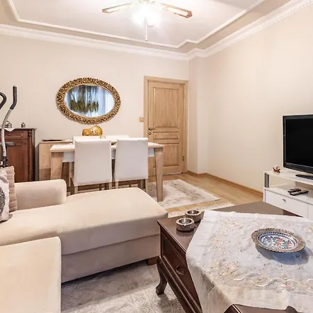 Cozy Retreat 2 Min To Kanyon Mall Apartment *